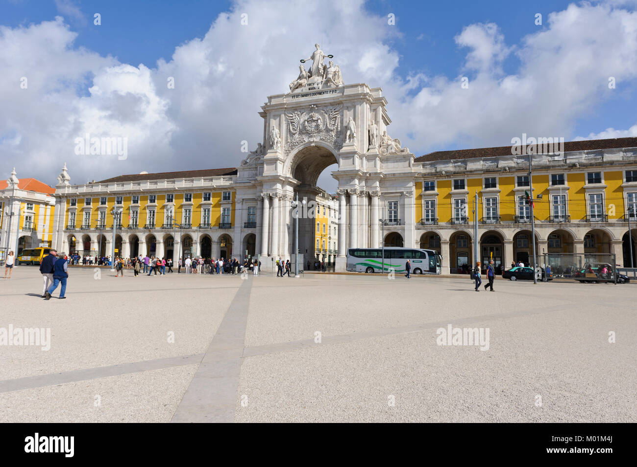 Rua Augusta Arch wurde gebaut, um den Wiederaufbau der Stadt nach dem Erdbeben von 1755, Lissabon, Portugal zu gedenken. Stockfoto