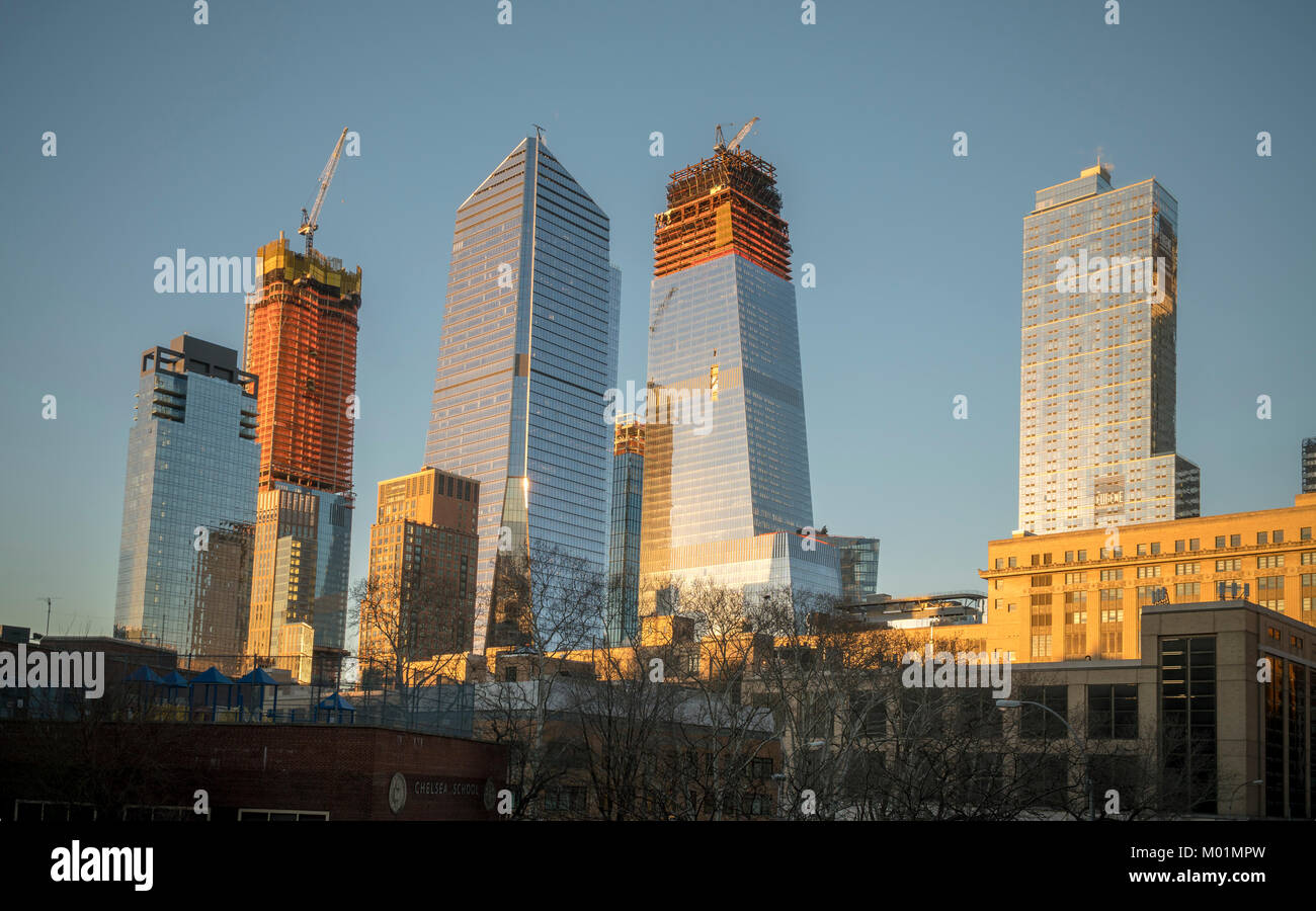 10 Hudson Yards, Mitte links, 30 Hudson Yards, Mitte rechts, und andere Hudson Yards Entwicklung in New York am Samstag, den 13. Januar 2018. (Â© Richard B. Levine) Stockfoto