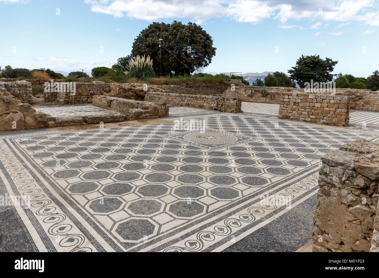 Mosaikböden innerhalb einer ausgegrabenen Römischen vill bei Empuries Costa Brava Stockfoto