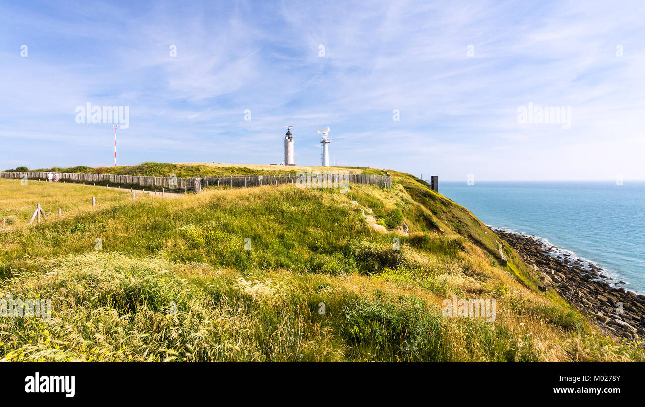 Reisen nach Frankreich - Leuchtturm am Cap Gris-Nez der Ärmelkanal in Cote d'Opale im Pas-de-Calais Region in Frankreich im Sommer Tag Stockfoto