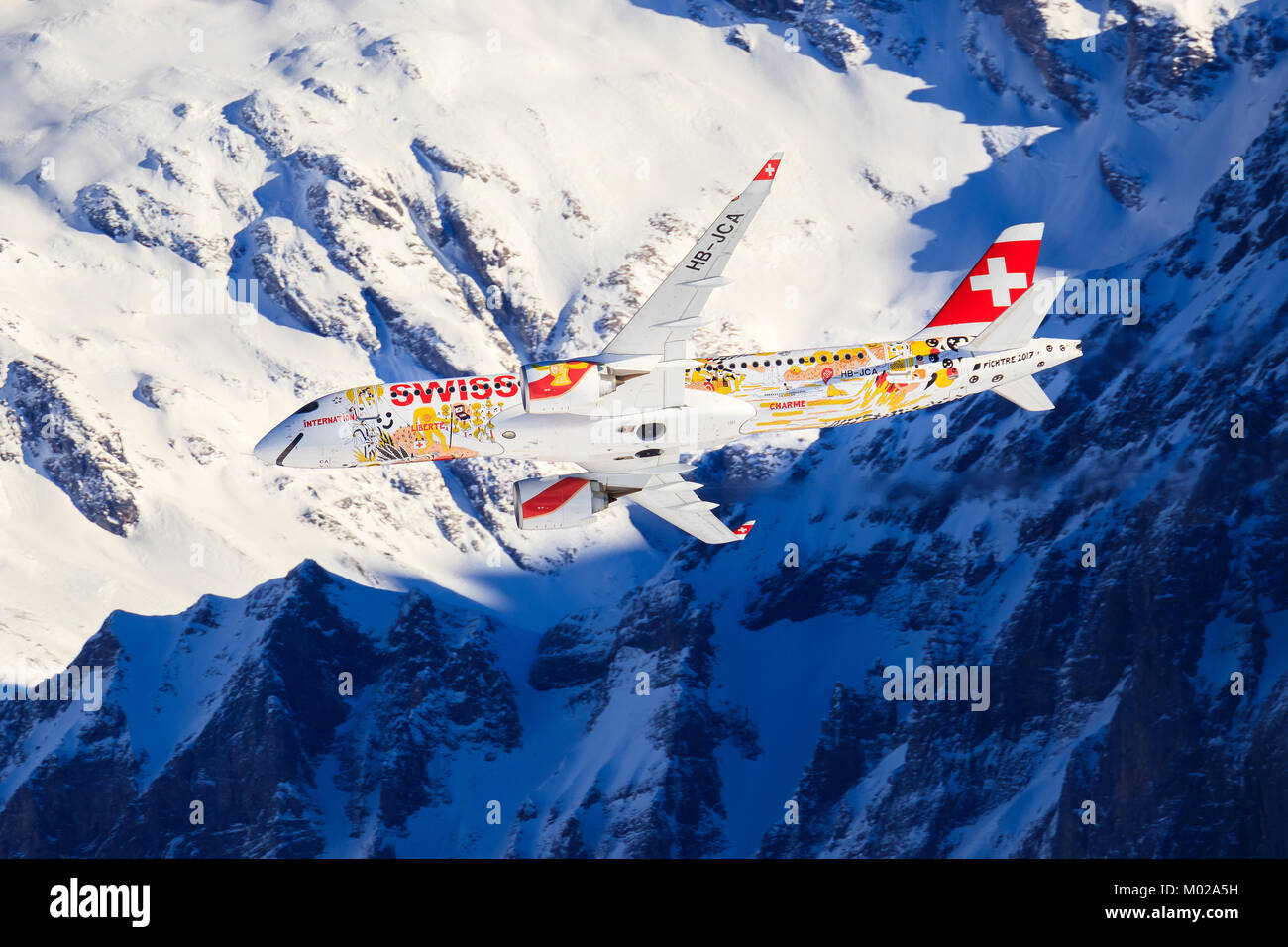 Lauberhorn/Schwitzlerand Januar 17, 2018: SIWSS C-Serie und Swis-Airforce Durchführen einer Air Show am Lauberhorn Ski World Cup. Stockfoto