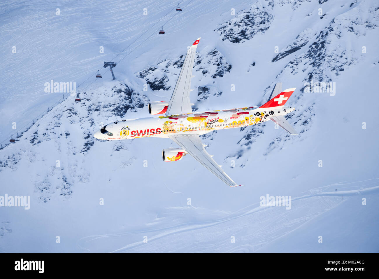 Lauberhorn/Schwitzlerand Januar 17, 2018: SIWSS C-Serie und Swis-Airforce Durchführen einer Air Show am Lauberhorn Ski World Cup. Stockfoto