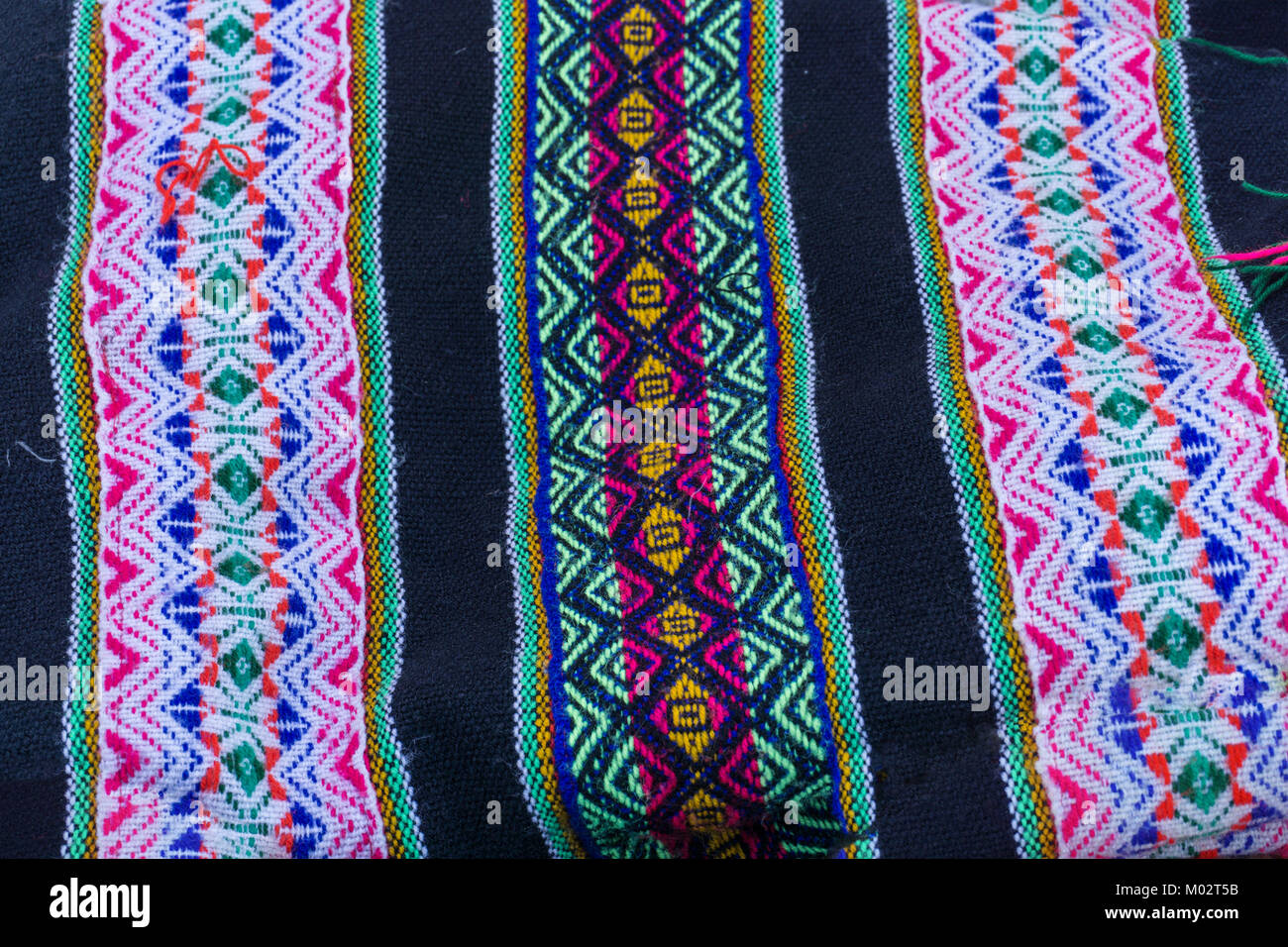 Folk Anden farbige Textilien von Hand als Hintergrund gewebt Stockfoto