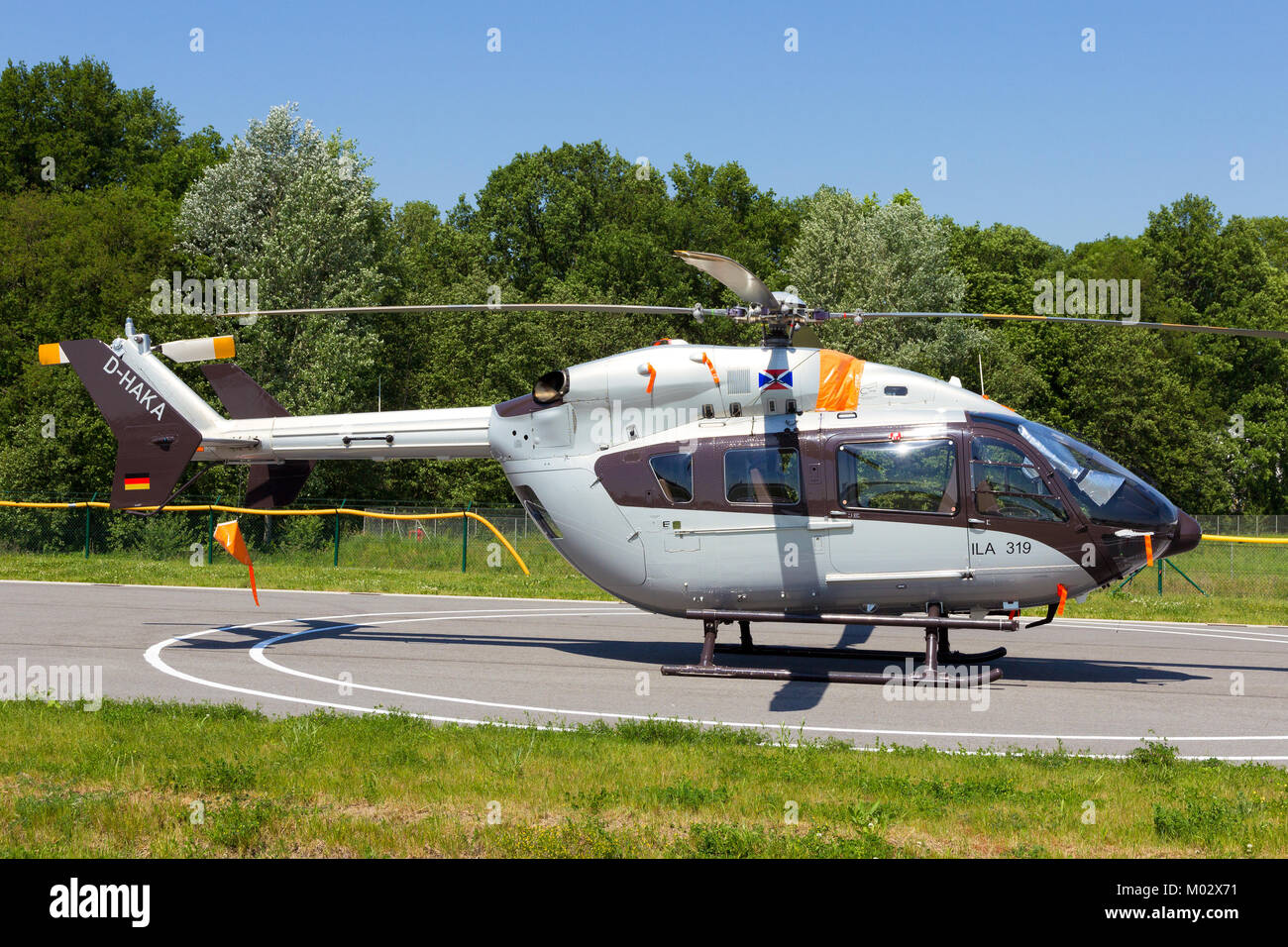 Eurocopter ec 145 -Fotos und -Bildmaterial in hoher Auflösung – Alamy