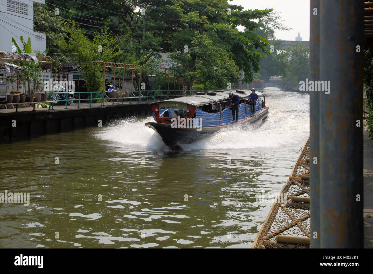 Bangkok River Boat Taxi, zu einer Zeit, Bangkok war als 'Venedig des Ostens' aufgrund seiner umfangreichen Kanalsystem in der ganzen Stadt bekannt Stockfoto