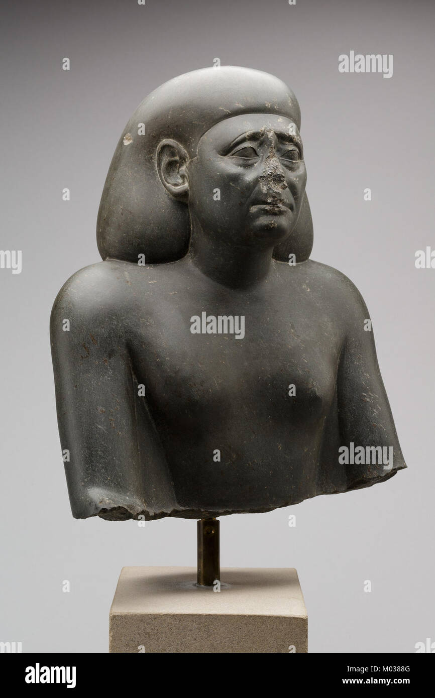 Eine Büste eines Beamten, Teil der Sammlung des Metropolitan Museum of Art (Beitrittsnummer 25.2.1 EGDP017895). Diese Skulptur stellt eine historische Figur oder einen Führer dar, die in Porträtform aufgenommen wurde. Stockfoto