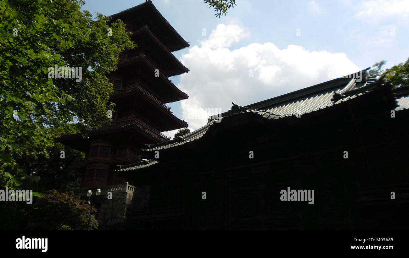 Dieses Bild repräsentiert Brüssel, Belgien, und zeigt das architektonische und kulturelle Wesen der Stadt. Brüssel ist bekannt für seine reiche Geschichte und ist ein bedeutendes kulturelles und politisches Zentrum in Europa. Stockfoto