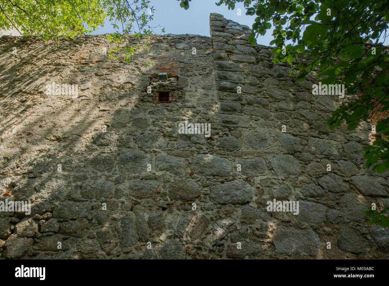 Die Burgruine Stockenfels ist eine mittelalterliche Burgruine in Franken. Es bietet einen Einblick in die feudale Geschichte der Region und den architektonischen Stil des Mittelalters. Stockfoto