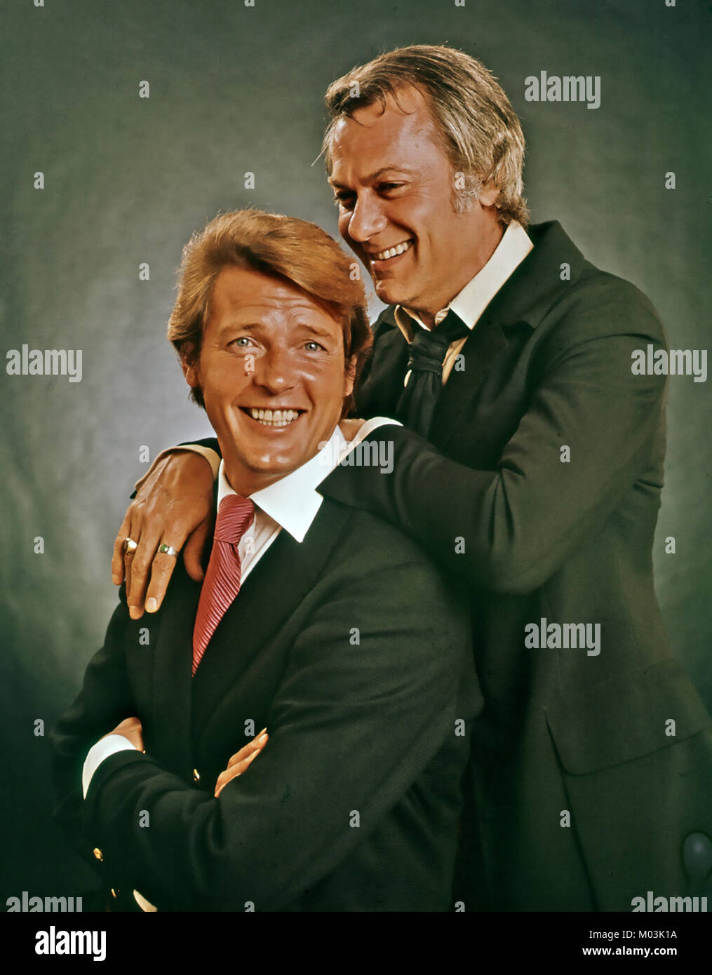 Der VERFÜHRER 1970 s UK YTV Serie wityh Tony Curtis und Roger Moore rechts Stockfoto