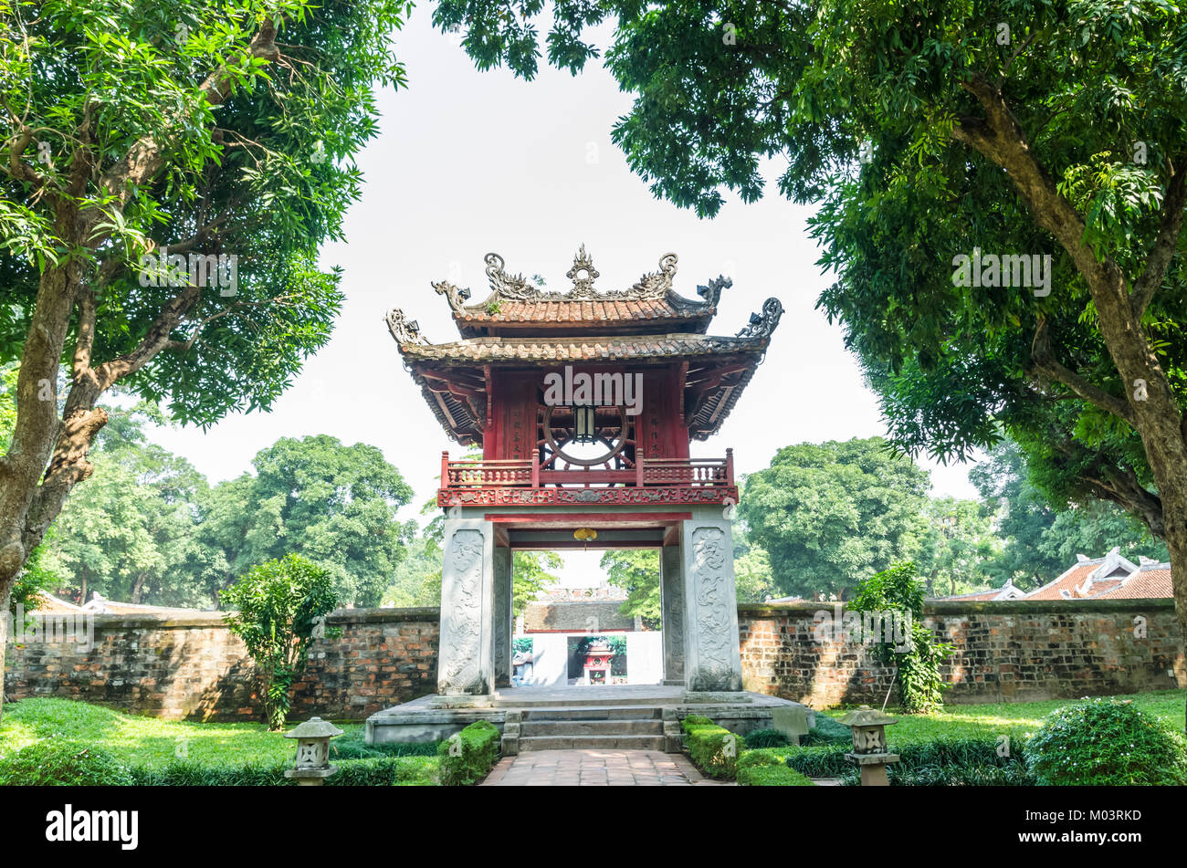 Hanoi, Vietnam - November 1,2017: Tempel der Literatur, sondern auch als Konfuzius Tempel und der Alten Universität in Hanoi bekannt. Stockfoto