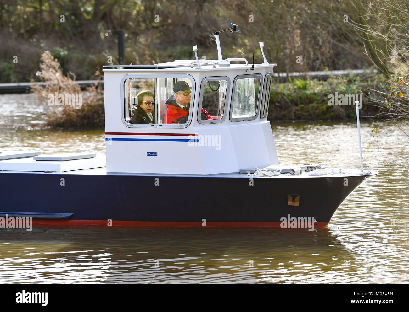 Southampton, Großbritannien. 18 Jan, 2018. Paul Watt/Alamy Leben Nachrichten Princess Royal Fahrten an Bord der Challenger, der in Anlehnung an die Brittany Ferries Schiff Normandie in Timsbury See Ship Handling Center in der Nähe von Romsey Southampton zum zweiten Teil von Ihrem Besuch in offiziell Solent Universität und Warsash Maritime Academy neue St Marys Campus öffnen. Die Princess Royal heute, Donnerstag, den 18. Januar 2018, besuchte Southampton in England offiziell Neue warsash Maritime Academy St Marys Campus im Herzen der Stadt öffnen. Credit: PBWPIX/Alamy leben Nachrichten Stockfoto