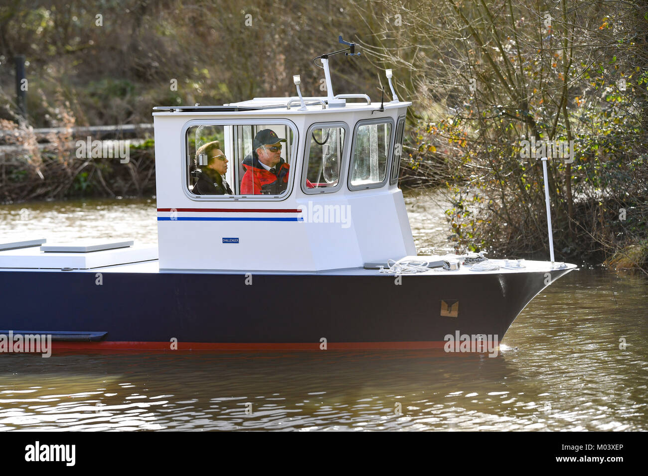 Southampton, Großbritannien. 18 Jan, 2018. Paul Watt/Alamy Leben Nachrichten Princess Royal Fahrten an Bord der Challenger, der in Anlehnung an die Brittany Ferries Schiff Normandie in Timsbury See Ship Handling Center in der Nähe von Romsey Southampton zum zweiten Teil von Ihrem Besuch in offiziell Solent Universität und Warsash Maritime Academy neue St Marys Campus öffnen. Die Princess Royal heute, Donnerstag, den 18. Januar 2018, besuchte Southampton in England offiziell Neue warsash Maritime Academy St Marys Campus im Herzen der Stadt öffnen. Credit: PBWPIX/Alamy leben Nachrichten Stockfoto