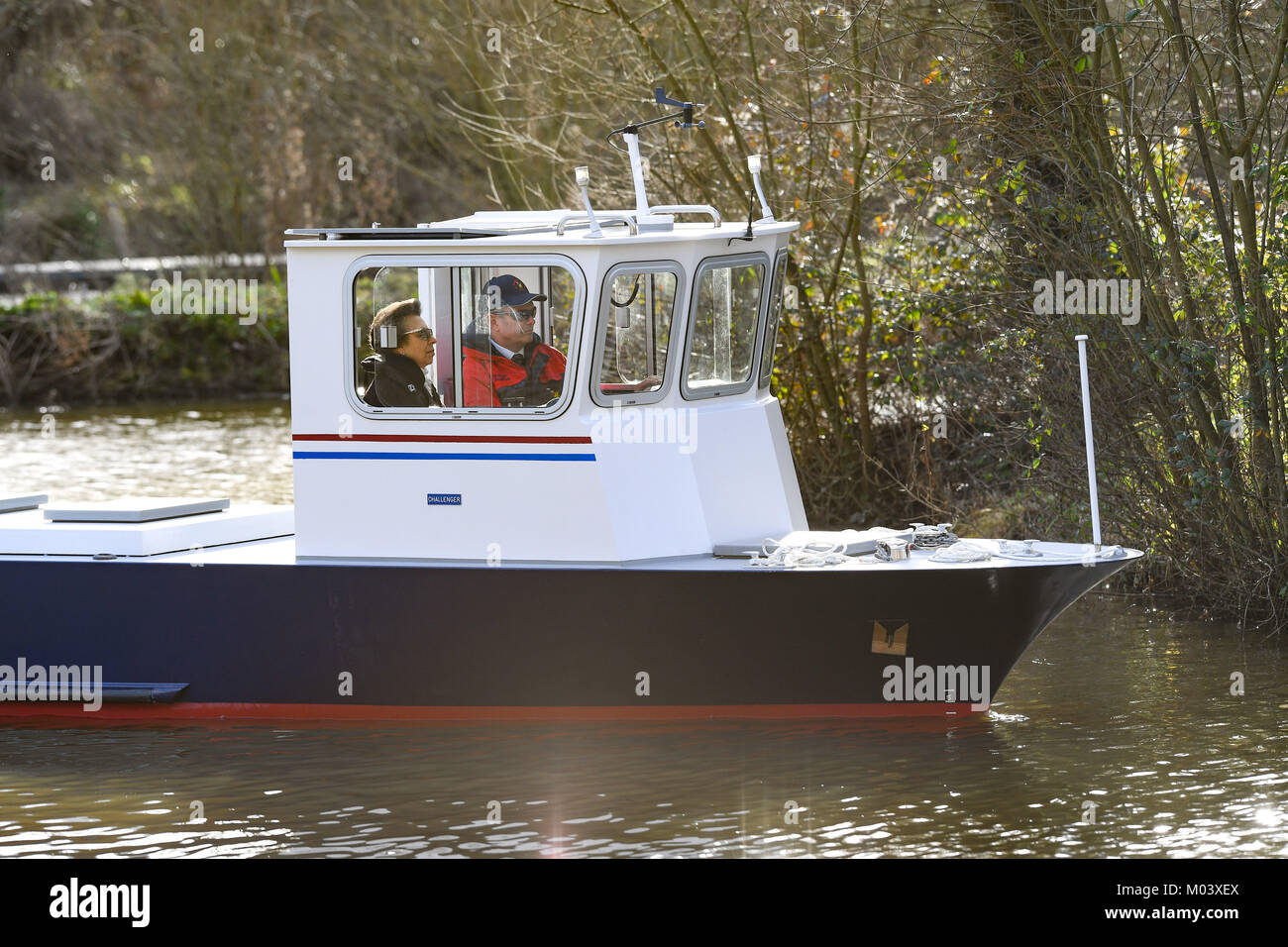 Southampton, Großbritannien. 18 Jan, 2018. Paul Watt/Alamy Leben Nachrichten Princess Royal Fahrten an Bord der Challenger, der in Anlehnung an die Brittany Ferries Schiff Normandie in Timsbury See Ship Handling Center in der Nähe von Romsey Southampton zum zweiten Teil von Ihrem Besuch in offiziell Solent Universität und Warsash Maritime Academy neue St Marys Campus öffnen. Die Princess Royal heute, Donnerstag, den 18. Januar 2018, besuchte Southampton in England offiziell Neue warsash Maritime Academy St Marys Campus im Herzen der Stadt öffnen. Credit: PBWPIX/Alamy leben Nachrichten Stockfoto