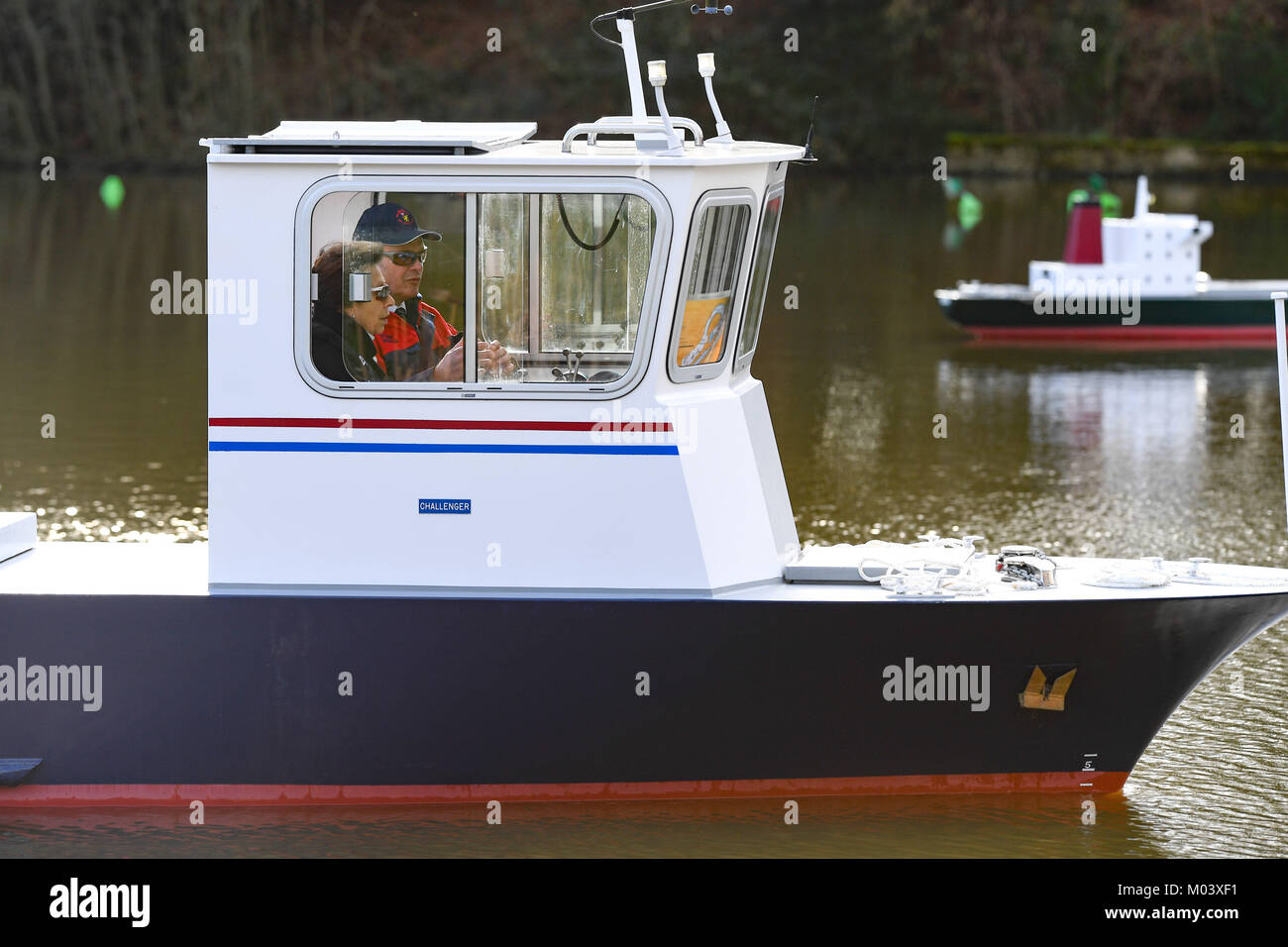 Southampton, Großbritannien. 18 Jan, 2018. Paul Watt/Alamy Leben Nachrichten Princess Royal Fahrten an Bord der Challenger, der in Anlehnung an die Brittany Ferries Schiff Normandie in Timsbury See Ship Handling Center in der Nähe von Romsey Southampton zum zweiten Teil von Ihrem Besuch in offiziell Solent Universität und Warsash Maritime Academy neue St Marys Campus öffnen. Die Princess Royal heute, Donnerstag, den 18. Januar 2018, besuchte Southampton in England offiziell Neue warsash Maritime Academy St Marys Campus im Herzen der Stadt öffnen. Credit: PBWPIX/Alamy leben Nachrichten Stockfoto