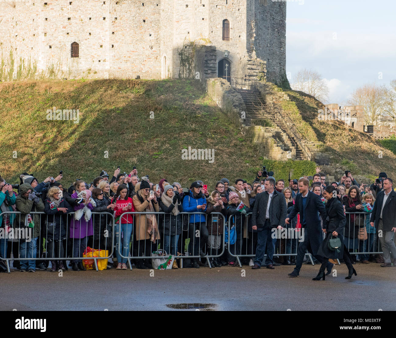 Cardiff, Wales, Großbritannien, 18. Januar 2018, Prinz Harry und Meghan Markle Besuch in Cardiff und das Schloss von Cardiff zum ersten Mal als Paar. Der Besuch soll zu präsentieren einige der reichen Geschichte und Kultur, dass Cardiff zu bieten hat. Sie besuchen verschiedene Teile von Großbritannien als Teil ihres Engagements, Stockfoto