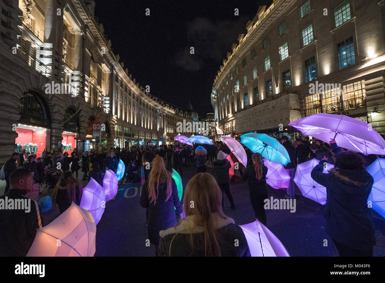 London, Großbritannien. 18 Jan, 2018. Das Dachprojekt von Cirque Bijou an der Regent Street, Teil der Lumiere London Festival in London 2018. Foto Datum: Donnerstag, 18. Januar 2018. Credit: Roger Garfield/Alamy leben Nachrichten Stockfoto