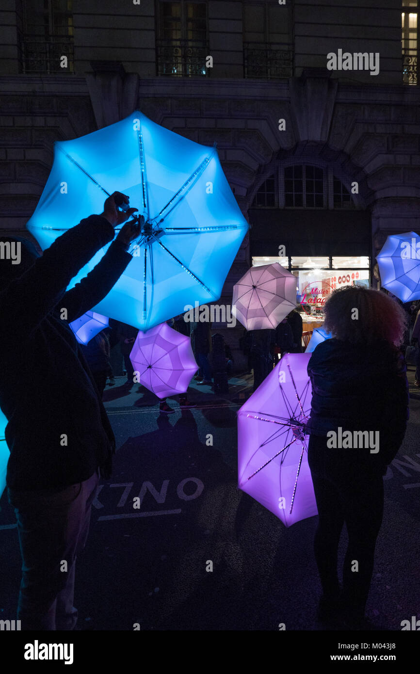 London, Großbritannien. 18 Jan, 2018. Das Dachprojekt von Cirque Bijou an der Regent Street, Teil der Lumiere London Festival in London 2018. Foto Datum: Donnerstag, 18. Januar 2018. Credit: Roger Garfield/Alamy leben Nachrichten Stockfoto