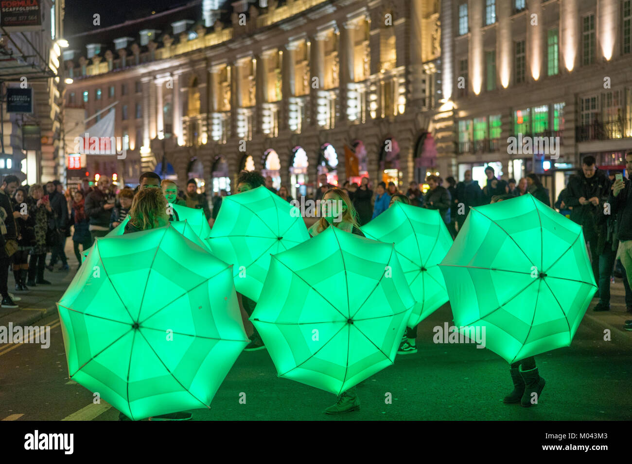 London, Großbritannien. 18 Jan, 2018. Das Dachprojekt von Cirque Bijou an der Regent Street, Teil der Lumiere London Festival in London 2018. Foto Datum: Donnerstag, 18. Januar 2018. Credit: Roger Garfield/Alamy leben Nachrichten Stockfoto