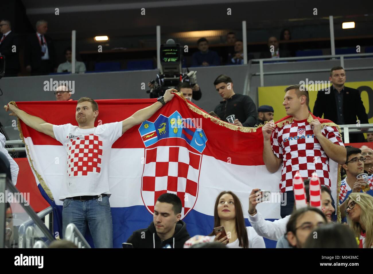 Zagreb, Kroatien. 18 Jan, 2018. 18. Januar 2018, Arena Zagreb, Zagreb, Kroatien; 2018 europäischen Mens Handball-WM, Kroatien gegenüber Belarus; Unterstützer Croates Credit: Laurent Lairys/Agence Locevaphotos/Alamy leben Nachrichten Stockfoto