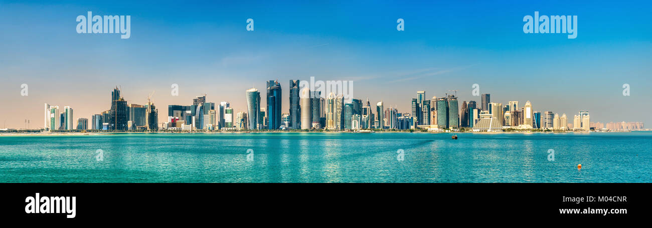Skyline von Doha, der Hauptstadt von Katar. Stockfoto
