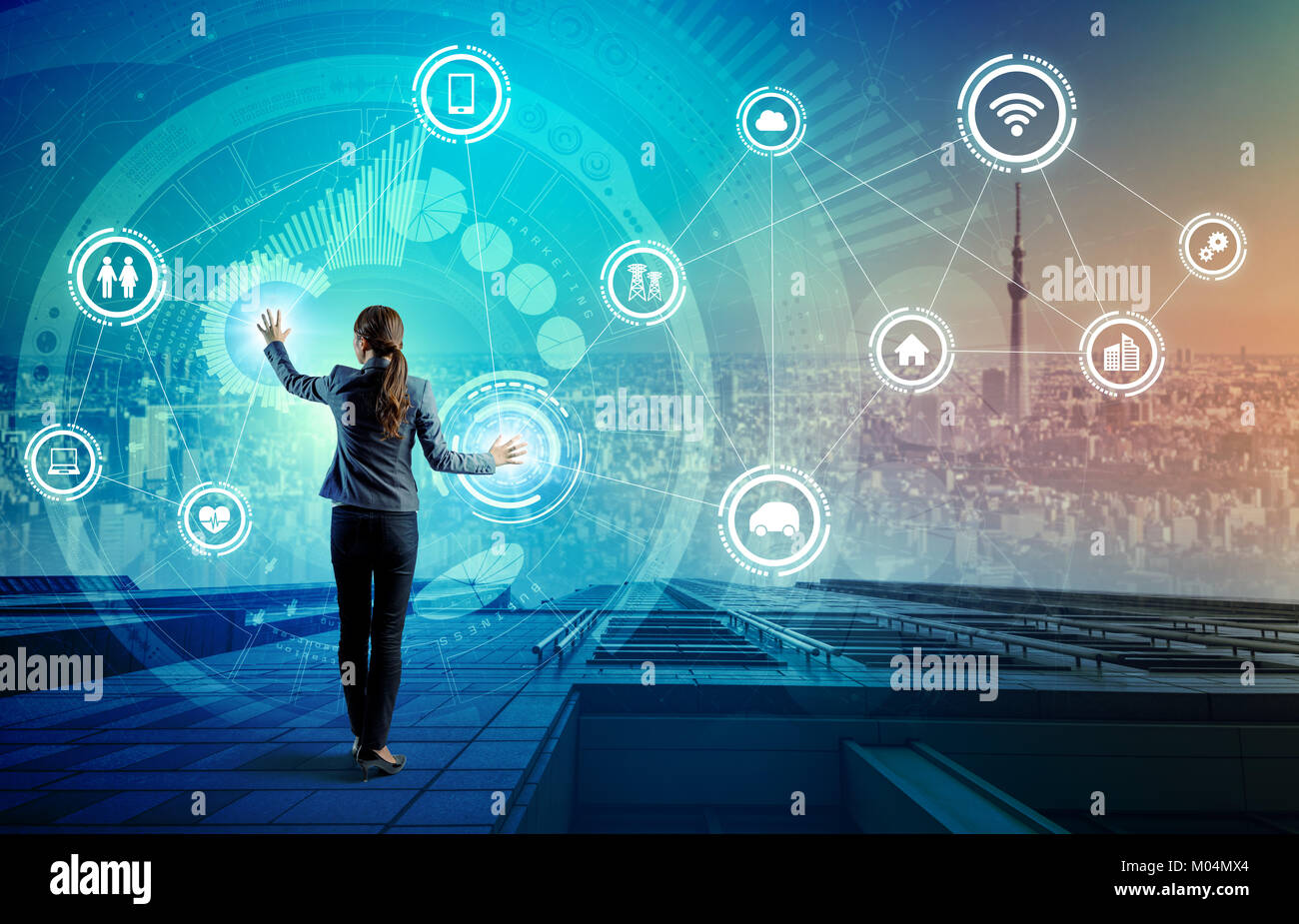 IoT (Internet der Dinge) Konzept. Fintech (Financial Technology). ICT (Information Communication Technology). Smart City. Digital Transport. gemischten m Stockfoto