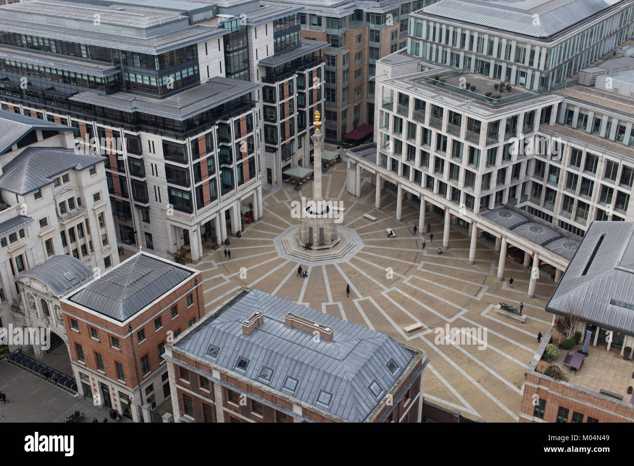 Paternoster Square, Central London, als von der St. Paul's Cathedral. Stockfoto