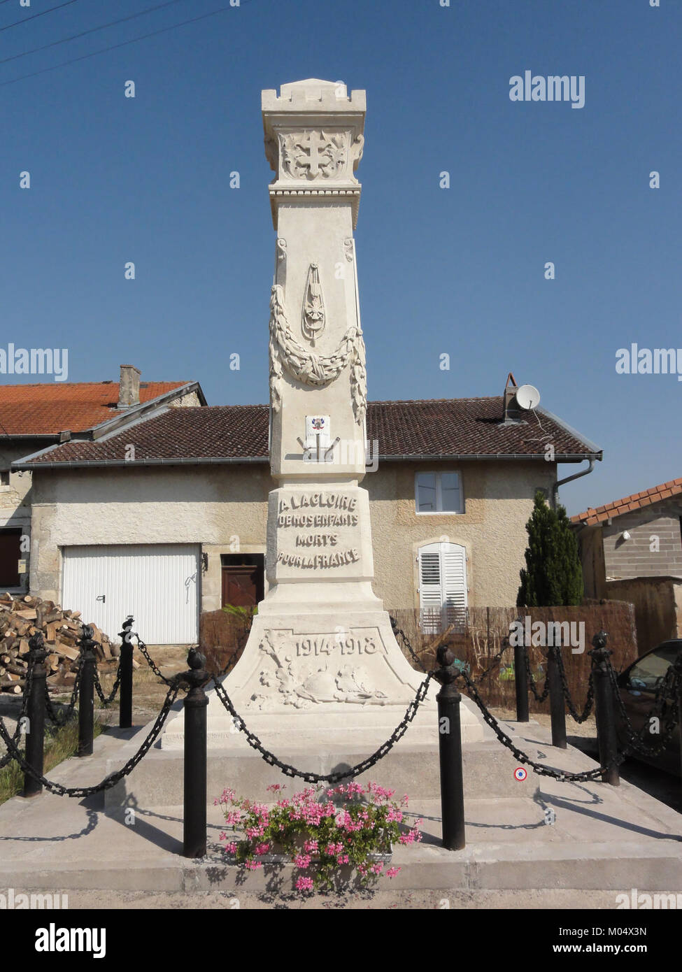 Das Bouquemont war Memorial in Maas, Frankreich, erinnert an die Soldaten, die im Ersten Weltkrieg ihr Leben verloren haben. Das Denkmal ist eine Hommage an ihre Opfer und dient als wichtiger Gedenkort in der Region. Stockfoto