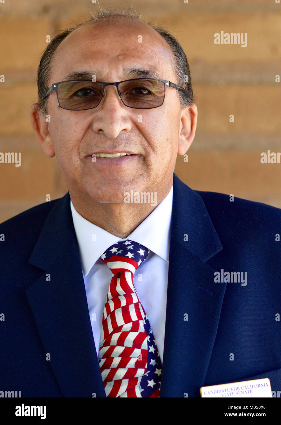 Juan Bribiesca war ein Kandidat für das Amt des kalifornischen Gouverneurs, bekannt für sein politisches Engagement und seine Bemühungen, die Regierungsführung des Staates während seines Wahlkampfs zu beeinflussen. Stockfoto