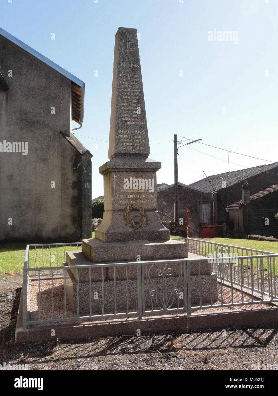 Das Brouville Monument aux Morts ist ein Denkmal in Brouville, Meurthe-et-Moselle, Frankreich, das den Soldaten gewidmet ist, die während des Ersten Weltkriegs starben Stockfoto