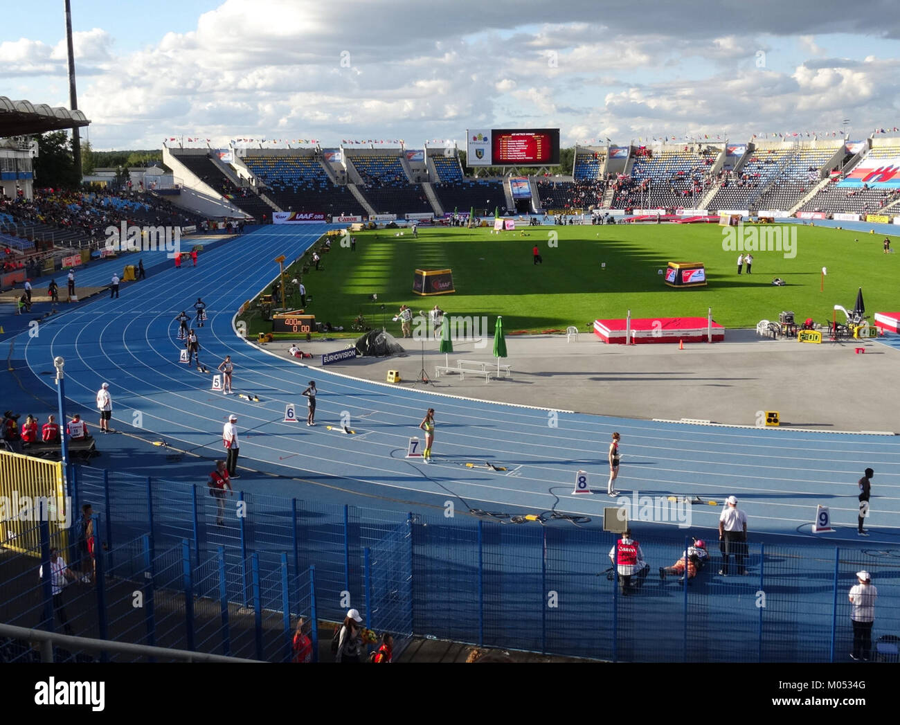 Die 400-Millionen-Qualifikation der Frauen bei der IAAF-U20-Weltmeisterschaft 2016 in Bydgoszcz, Polen. Bei dieser Veranstaltung traten junge Athleten aus der ganzen Welt um einen Platz im Finale an. Stockfoto