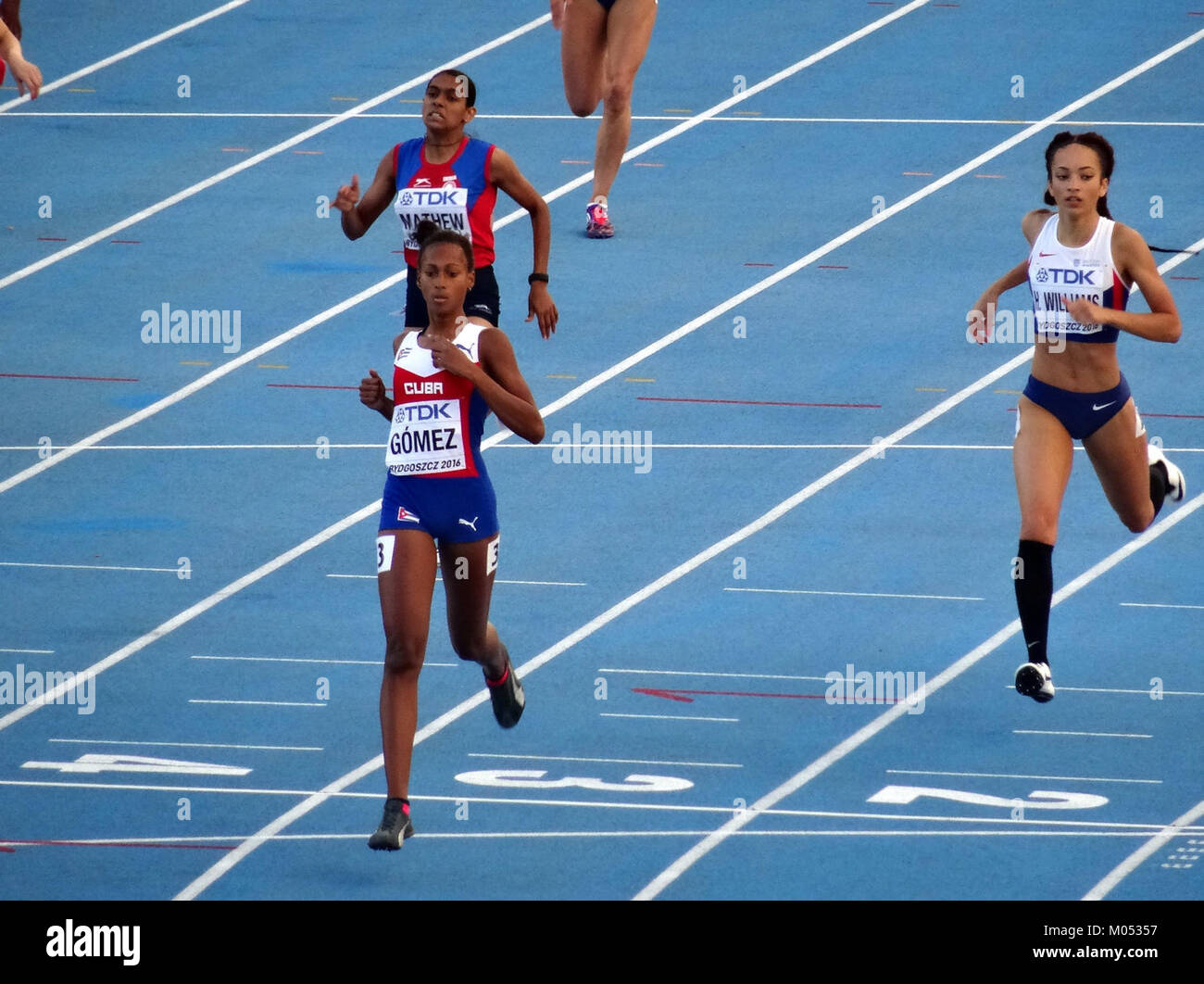 Bei der 400 m langen Qualifikation der Frauen bei der IAAF U20-Weltmeisterschaft 2016 in Bydgoszcz traten Spitzensportler aus aller Welt um einen Platz im Finale an. Die Veranstaltung fand am 19. Juli 2016 im Zawisza-Stadion statt. Stockfoto