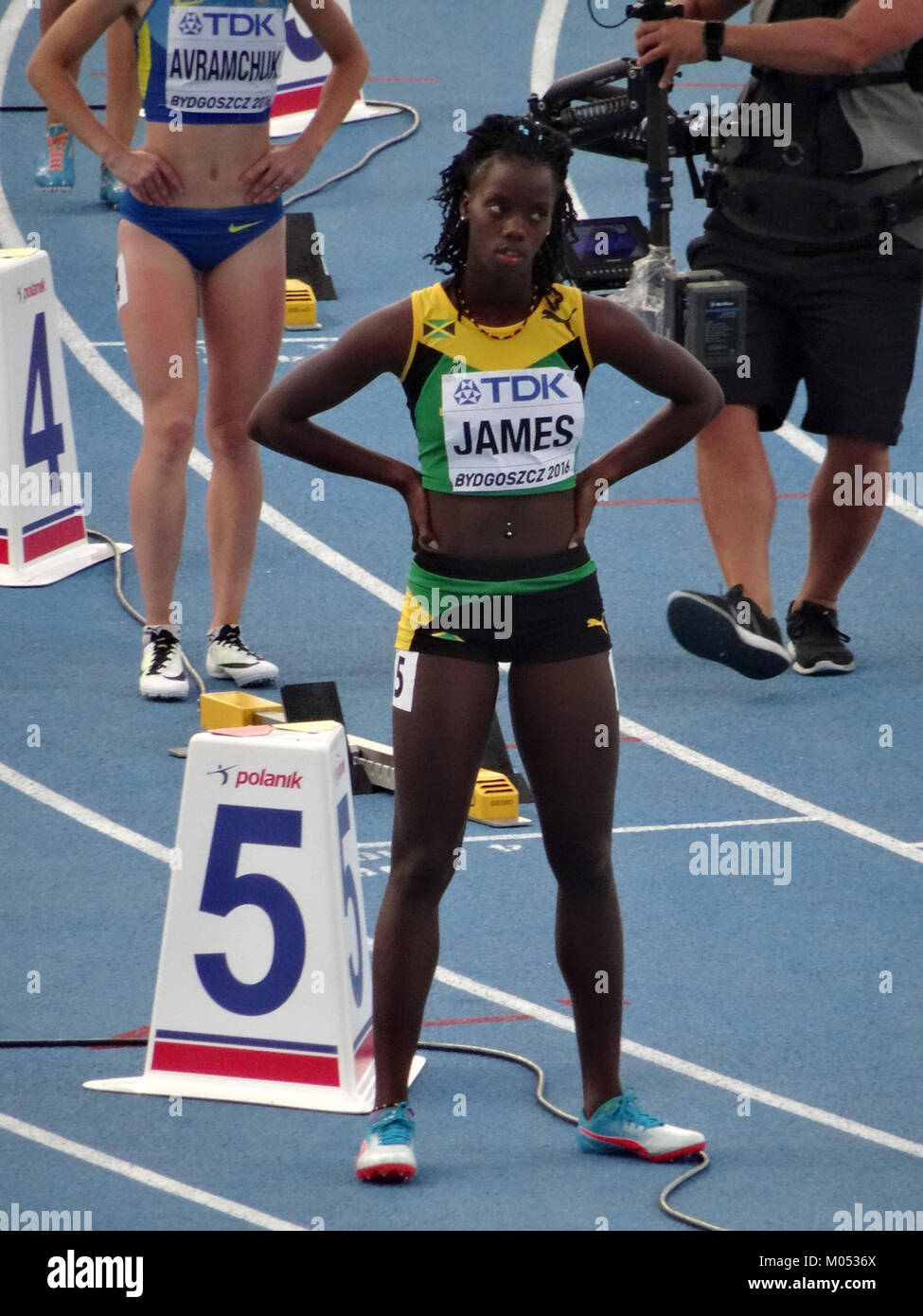 Bei der IAAF U20-Weltmeisterschaft 2016 in Bydgoszcz wurde das Halbfinale der 400-m-womenâ-Weltmeisterschaft gefeiert. In diesem Moment wurde die Intensität des Rennens erfasst und die jungen Talente der Spitzenklasse aus der ganzen Welt vorgestellt. Stockfoto
