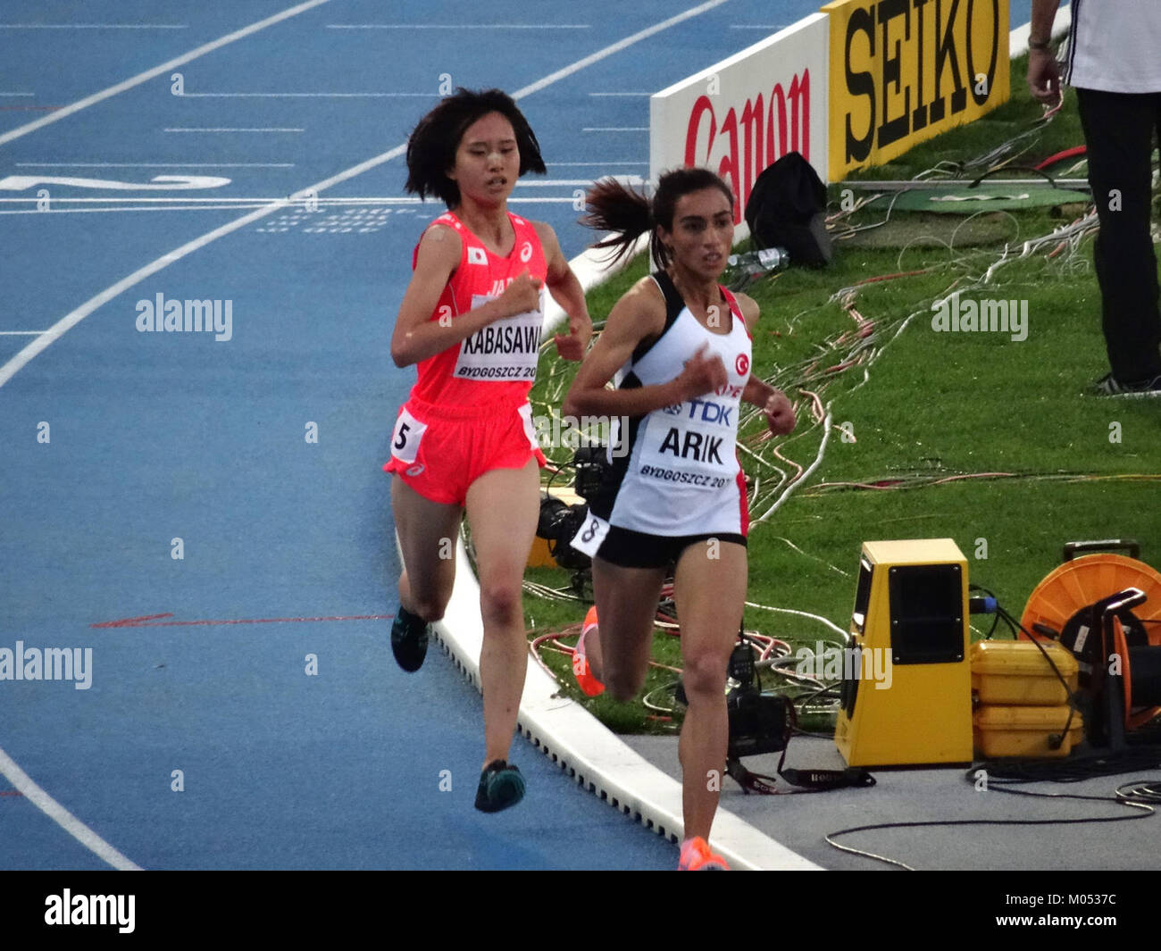 Das 3000 m lange Frauenfinale bei der IAAF U20-Weltmeisterschaft 2016 in Bydgoszcz, Polen, war ein weltweiter Spitzensportler. Stockfoto