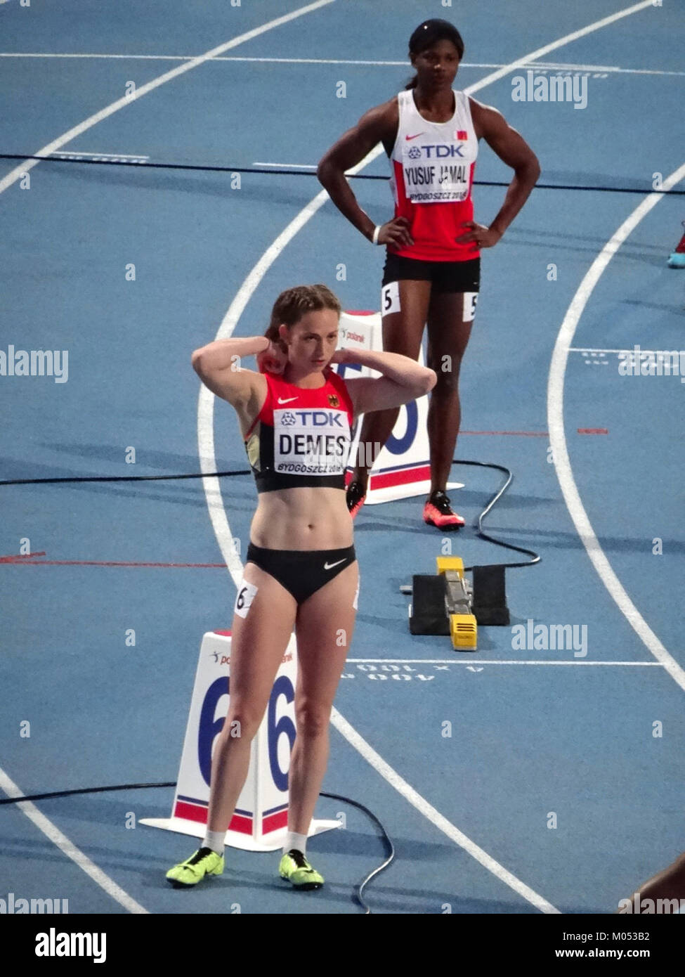 Bei der IAAF U20-Weltmeisterschaft 2016 in Bydgoszcz fand das 400-m-Hürdenfinale der Frauen statt. Bei diesem prestigeträchtigen Event wurden junge Spitzensportler aus der ganzen Welt mit intensiven Leistungen auf der Rennstrecke präsentiert. Stockfoto
