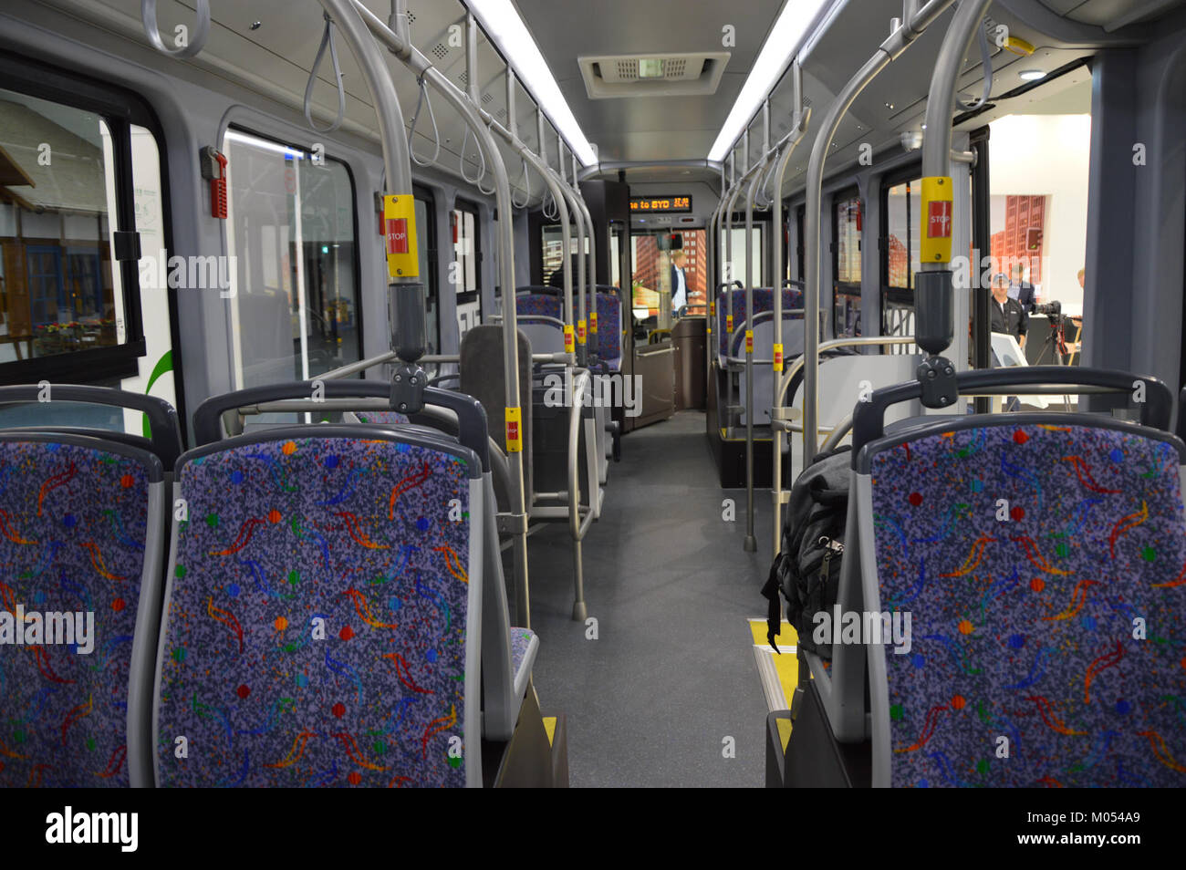 Die Elektrobusse von BYD sind mit komfortablen Beifahrersitzen ausgestattet, was das Reiseerlebnis durch modernes Design und ergonomische Unterstützung verbessert. Stockfoto