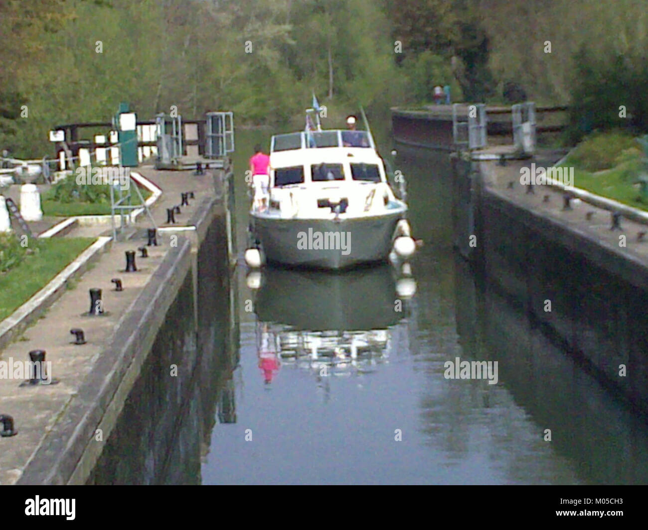 Kanalboote eingabe Sonning Sperren Stockfoto