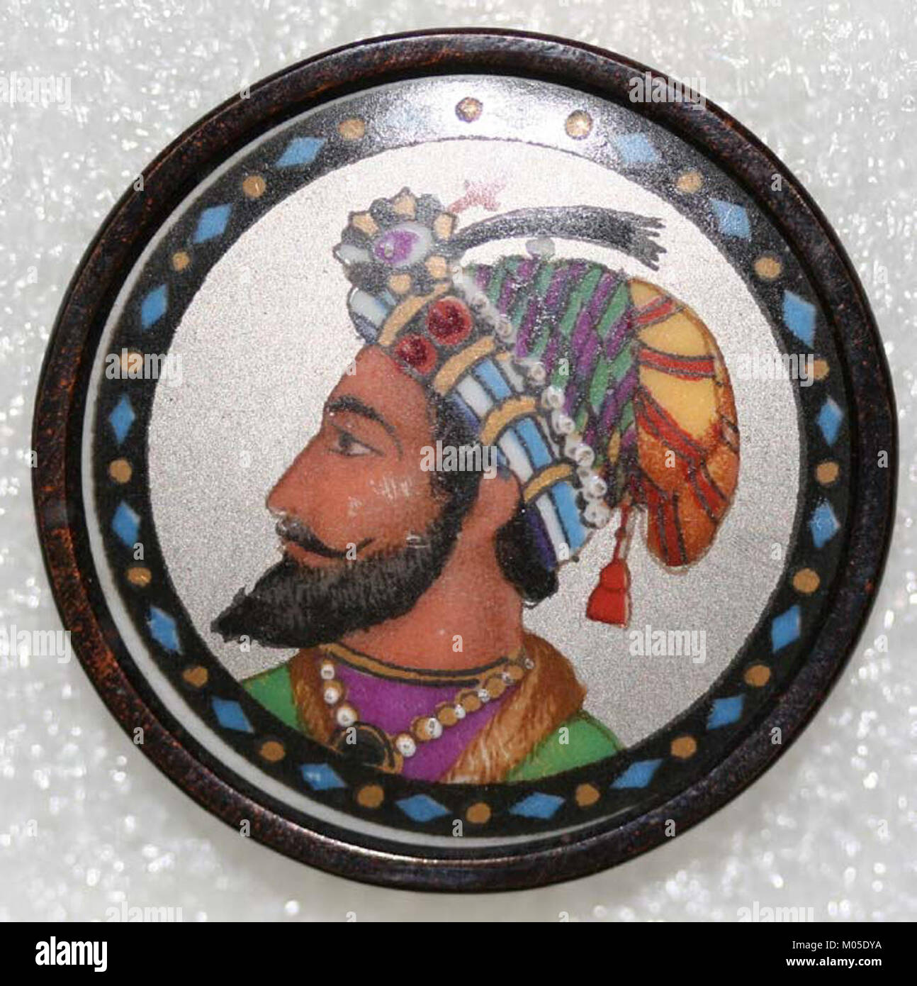 Die Schaltfläche MET 50.231.333 ist ein Produkt oder Objekt, das durch einen eindeutigen Code identifiziert wird und möglicherweise mit einem Artikel, Teil oder Zubehör zusammenhängt. Es kann sich um eine Modellnummer oder Referenz für bestimmte Anwendungen oder Branchen handeln. Stockfoto