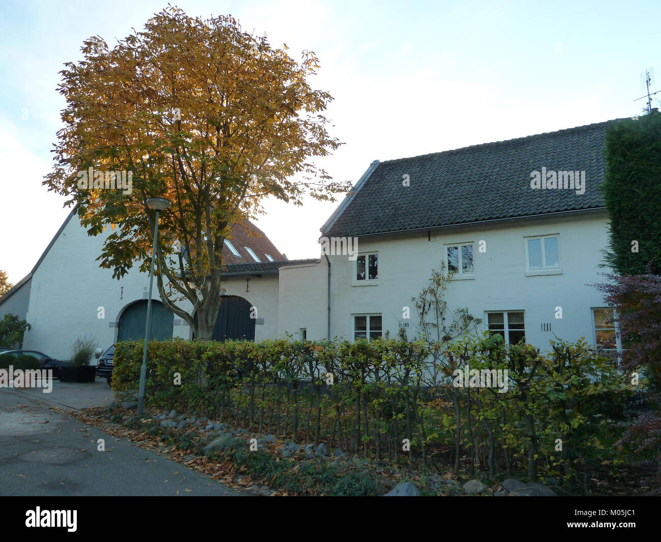Bunde-Hofkestraat 11 (1) ist eine Adresse in Bunde, Niederlande, die für ihre Wohn- und Architekturmerkmale bekannt ist. Stockfoto