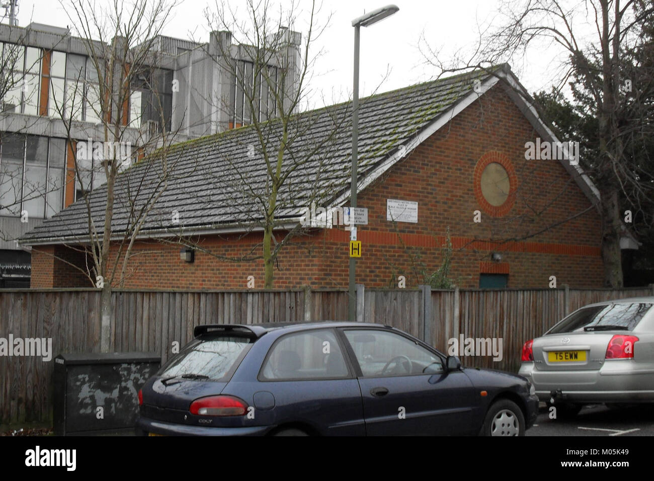 Dieses Bild zeigt den Brethren Meetingraum an der Warwick Road in Redhill, aufgenommen im Januar 2010, der die Inneneinrichtung für Meetings und Versammlungen darstellt. Stockfoto