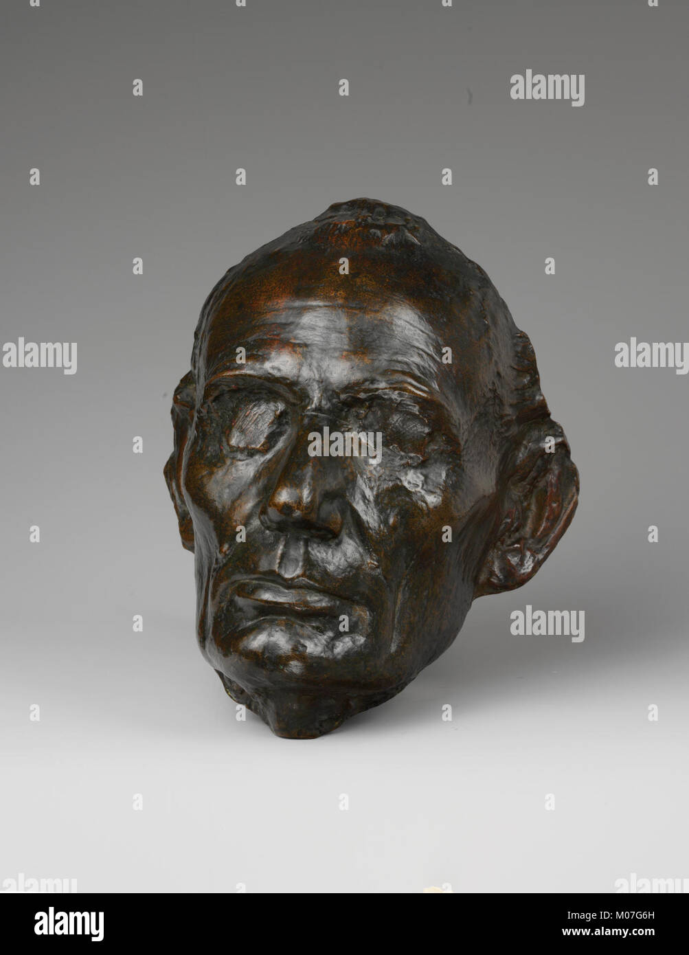 Diese Lebensmaske fängt Abraham Lincolns Gesichtszüge ein, bietet eine detaillierte Darstellung des 16. US-Präsidenten und demonstriert historische skulpturale Handwerkskunst. Stockfoto