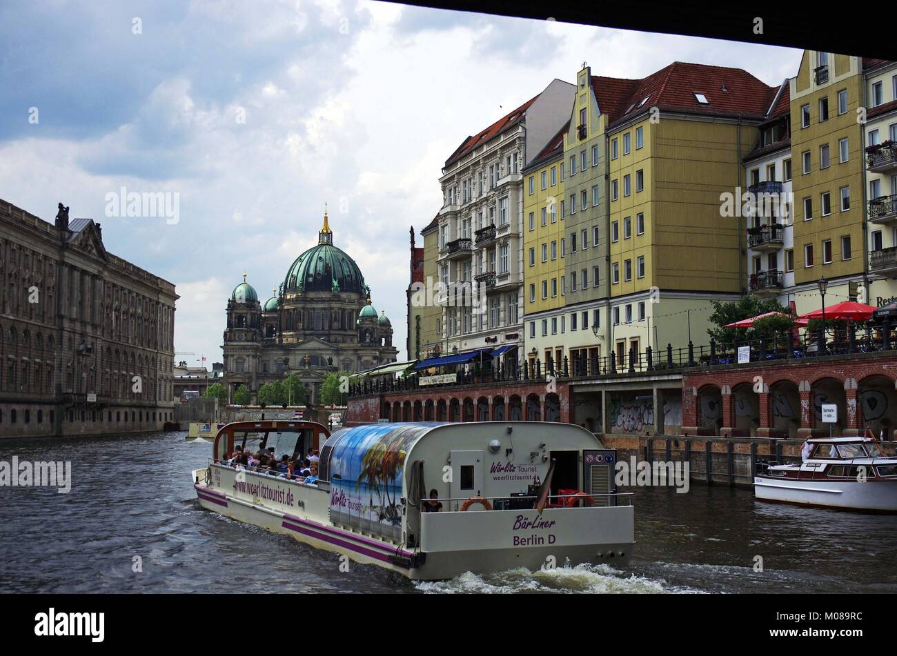 Berlin, Deutschland. Die Schifffahrt auf der Spree Stockfoto