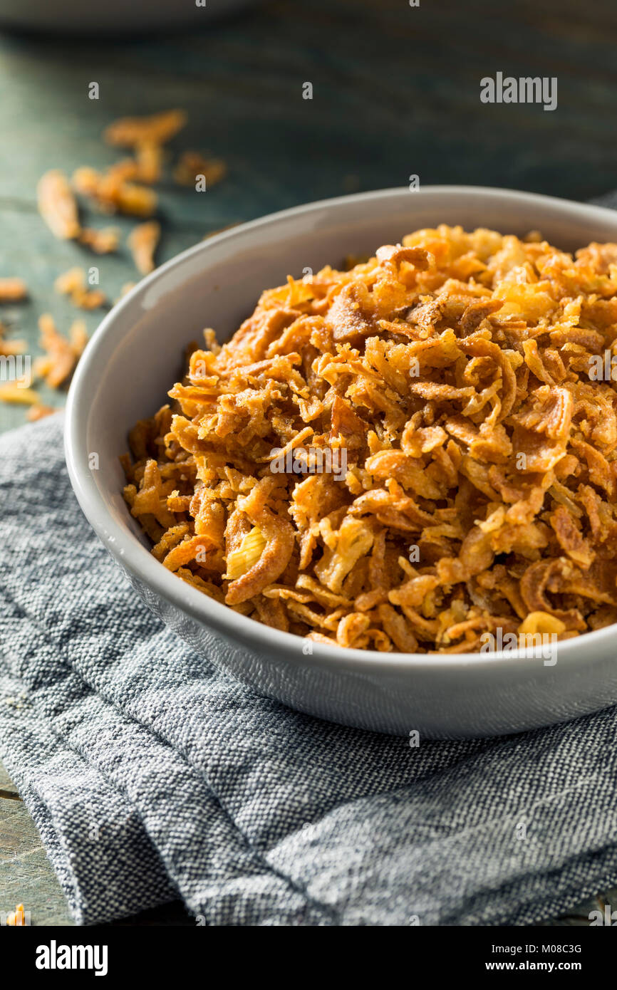 Golden gebratene Zwiebel Bits bereit zu Essen Stockfoto