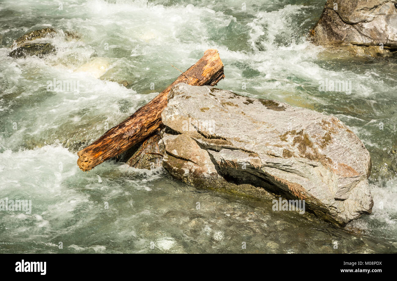 Wasserfälle Stange (gilfenklamm Ratschings,) in der Nähe von Bozen in Südtirol, Italien localed. Hölzerne Brücken und Landebahnen führen durch den Canyon und geben eine sp Stockfoto