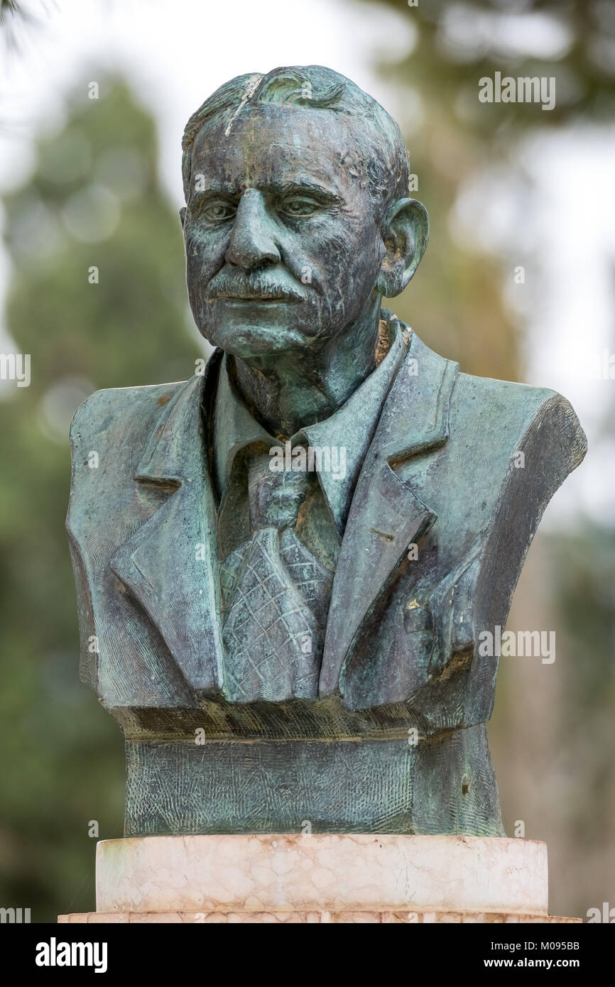 Skulptur von Sir Arthur Evans vor dem Palast von Knossos, Knossos antike Stadt, Heraklion, Knossos, Kreta, Griechenland, Europa, die Bastion, minoische Pal Stockfoto