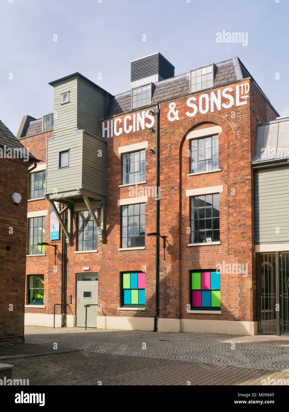 Higgins Art Gallery und Museum, das in einer Reihe von historischen Gebäuden, die einst von Higgins & Söhne und Schloss Brauerei, Bedford, Großbritannien besetzten untergebracht Stockfoto