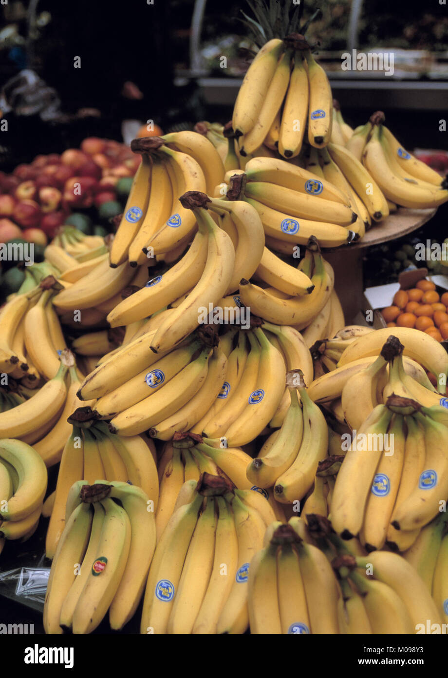 Bananen bei der einrahmer Markt, wilden Atlantik, County Kerry, Irland Stockfoto