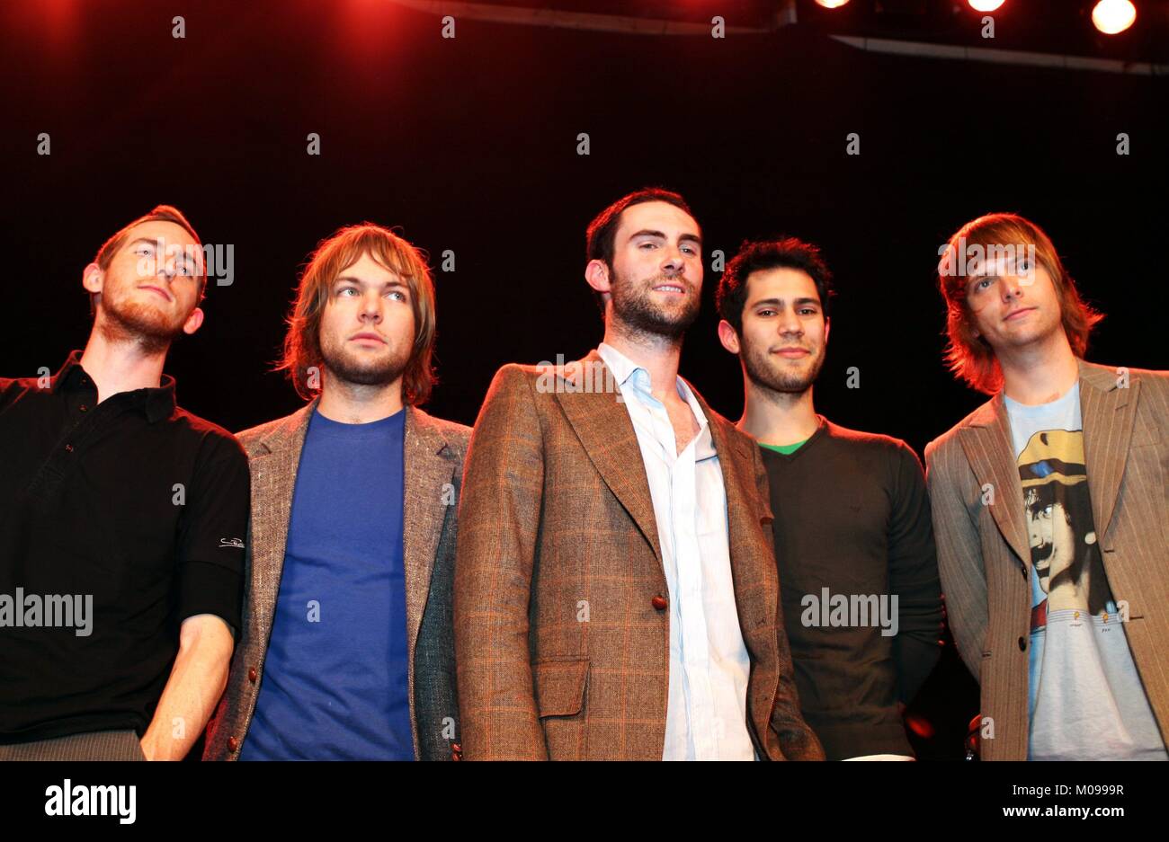 Maroon 5 Grammy band Maroon 5 nominiert während einer Pressekonferenz über die Honda Civic Tour 2005. gezeigt: Maroon 5 posieren für Fotos. Hollywood, CA. 27. Januar 2005 © RTBJ/MediaPunch Stockfoto