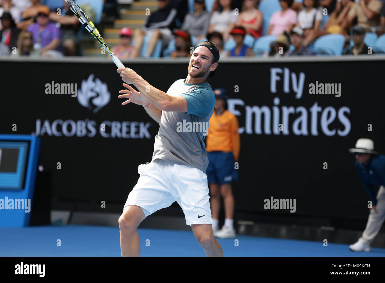 Melbourne, Australien. 20 Jan, 2018. Französischen Tennisspieler Adrian Mannarino ist in Aktion während seiner 3. Runde der Australian Open vs Austrian tennis player Dominic Thiem am 20 Jan, 2018 in Melbourne, Australien.- Gutschrift: Yan Lerval/Alamy leben Nachrichten Stockfoto