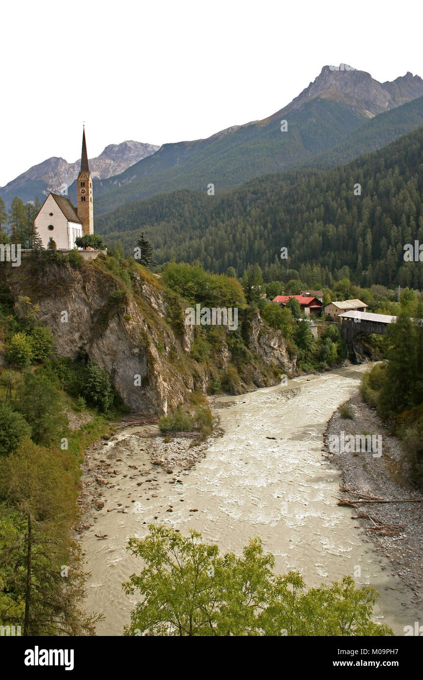 Bergblick von Guarda, Schweiz Stockfoto