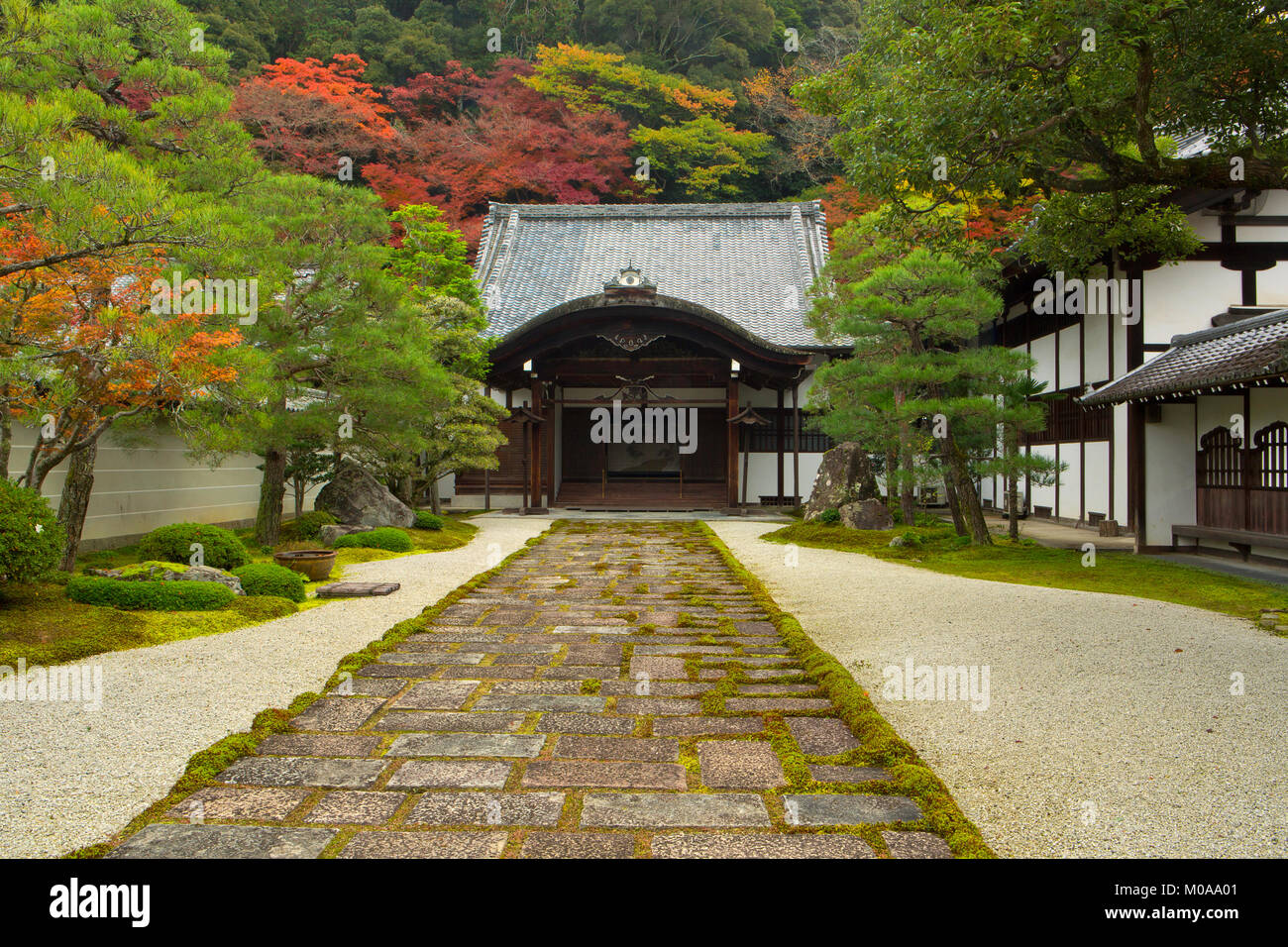 Ein Tempel Pfad in der Nanzen-ji-Tempel in Kyoto, Japan. Stockfoto